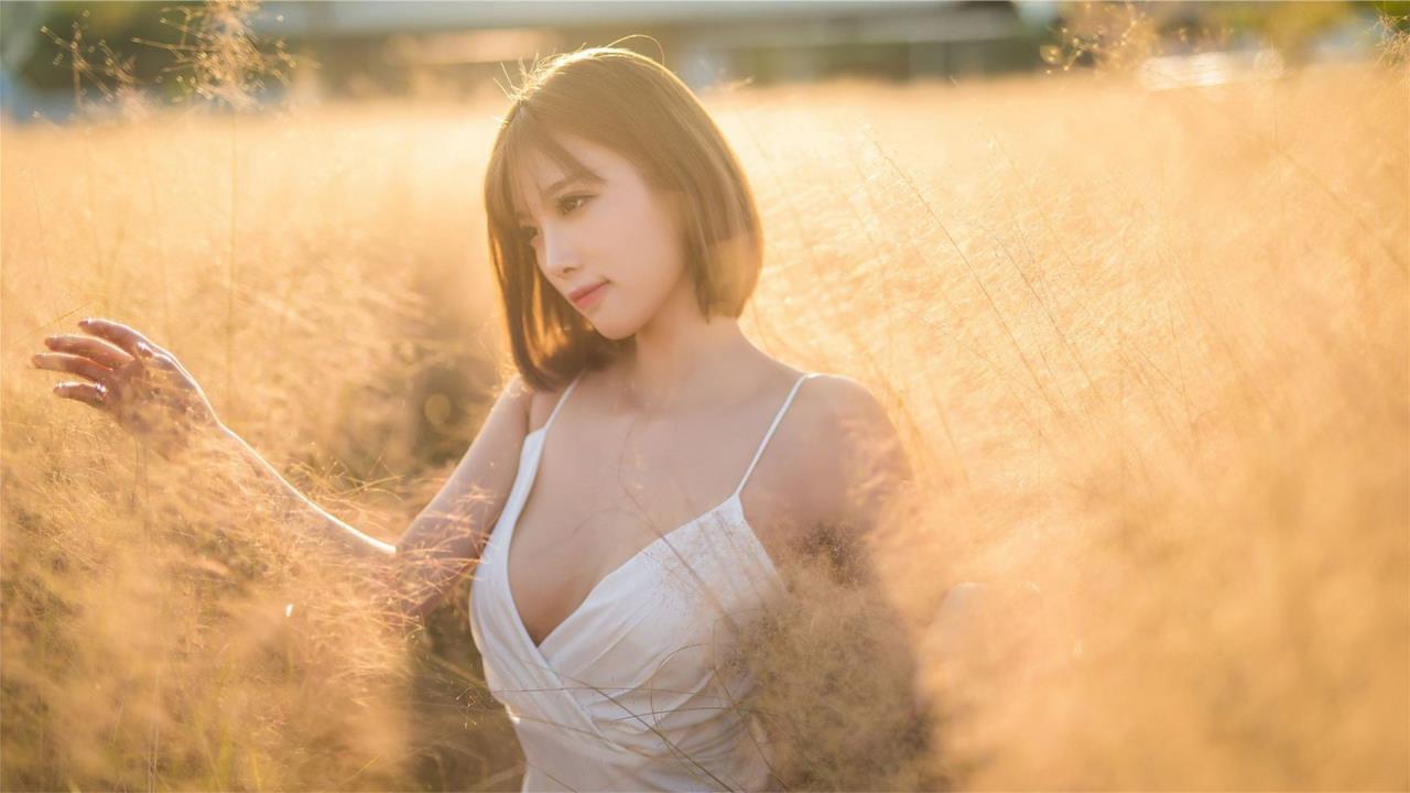 星空梁佳芯代表作品:  致敬经典，开创未来的银幕之路