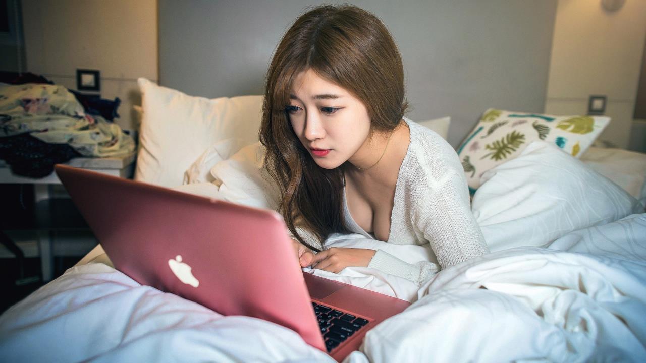 职场生活的微妙差异：男女差差差30分钟，如何弥补性别沟通的鸿沟