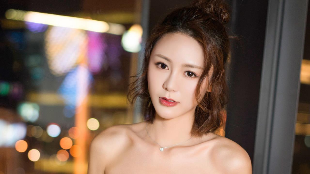 顶顶动漫：穿越时空的冒险与守护