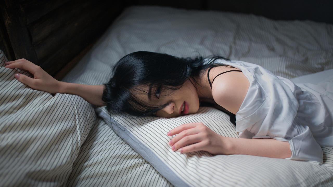 动漫内衣办公室lingerie office 在线: 带你探索职场时尚与舒适的完美结合